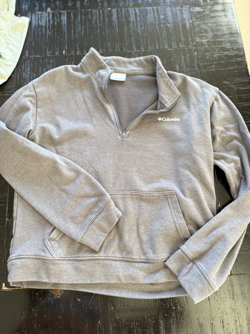 Columbia gray pull over size medium